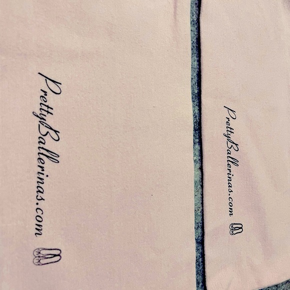 Pretty Ballerinas Classic Ballet flats in Cream & Black, Size 39 (8 - 8.5 US) - Picture 14 of 14